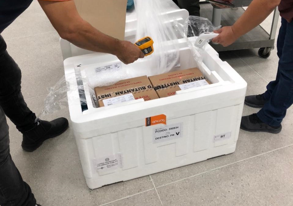 Paraíba recebe quase 17 mil doses de Coronavac neste sábado (08)