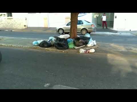 Lixo se acumulo em pontos da cidade de Patos