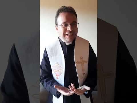 Padre Fabrício realiza entrega de casa construída com apoio da comunidade, para família carente