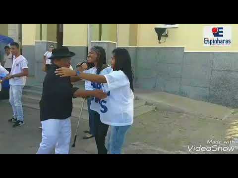 Patosonline.com - Distribuição de abraços no Centro da cidade emociona patoenses