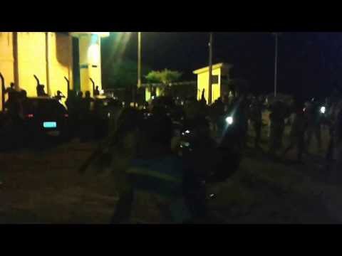 Rebelião em Patos imagens externa do Presídio onde se encontrava as famílias dos detentos.