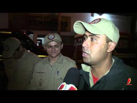 Macaco armado com faca peixeira assusta pessoas - Patosonline.com