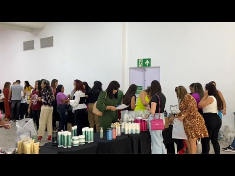Damer Profissional realiza curso e apresenta linha de produtos para salões de beleza