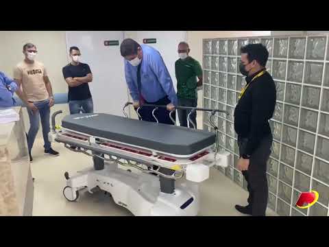 Hospital São Francisco recebe nova maca tecnológica e realiza treinamento com profissionais