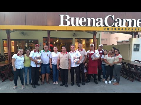 Funcionários de Churrascaria usam dinheiro de Caixinha de Natal e doam para famílias carentes