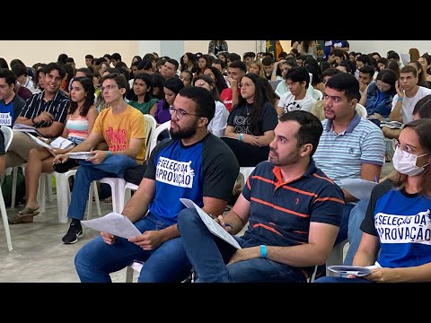 Estudantes participam de aulão de Matemática e Ciências da Natureza para o segundo dia do Enem 2022