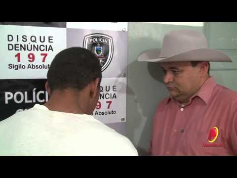 Menores são apreendidos e quase linchados por população.