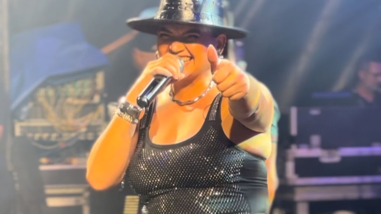 Cavalo de Pau relembra grandes sucessos e anima público na Festa de São Sebastião, em Catingueira-PB