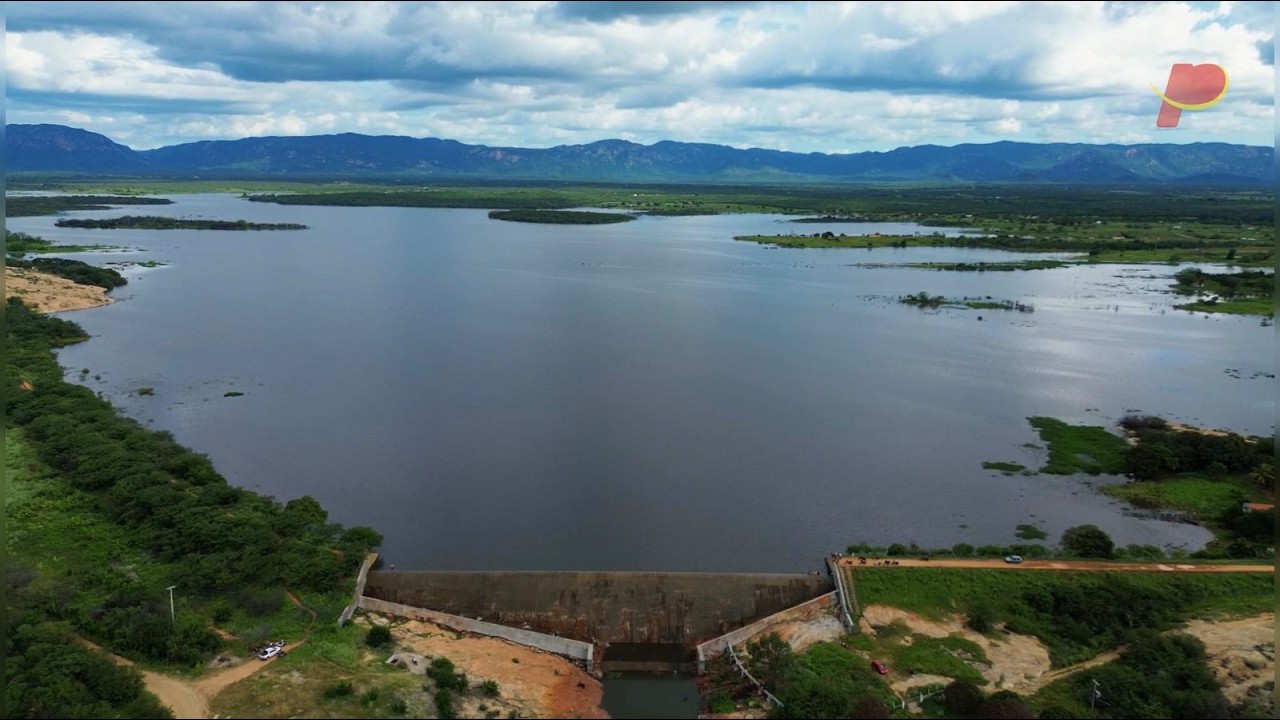 Barragem da Farinha volta a sangrar após 6 anos e renova esperança no Sertão