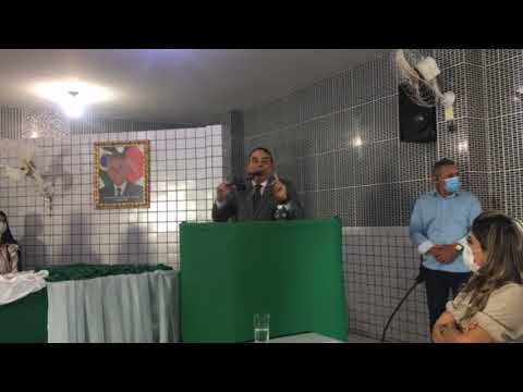 PREFEITO BRUTALMENTE AGREDIDO ANTES DA ELEIÇÃO TOMA POSSE E LEMBRA O FATO